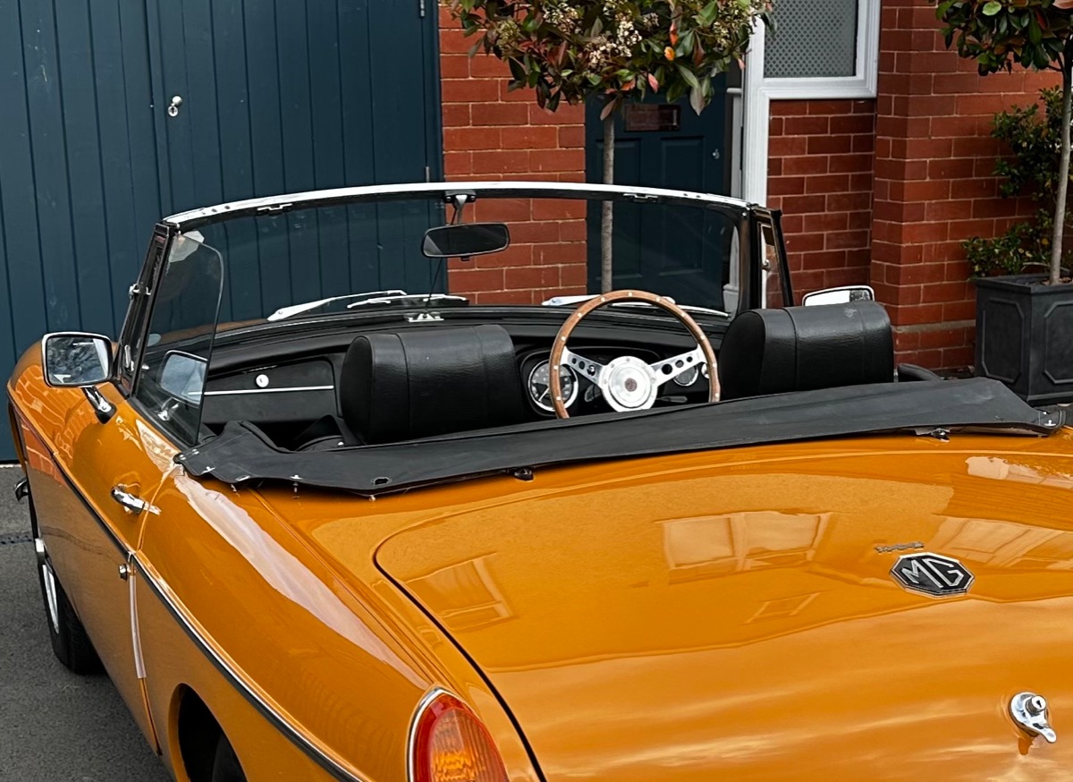 1972 MG MGB Image 2